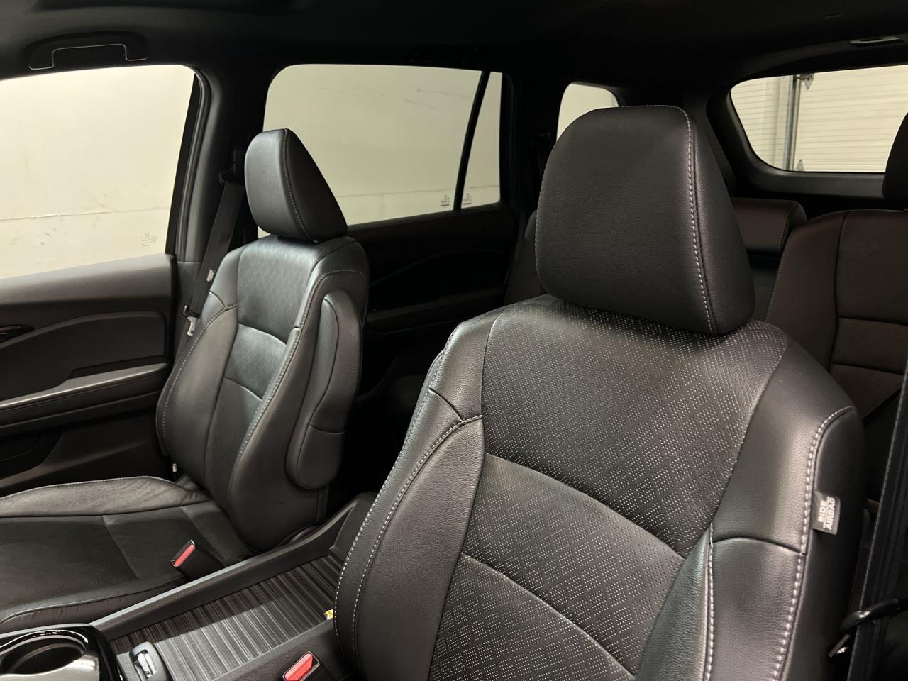 2021 Honda Passport TOURING AWD | COOLED LEATHER | SUNROOF | CARPLAY Photo