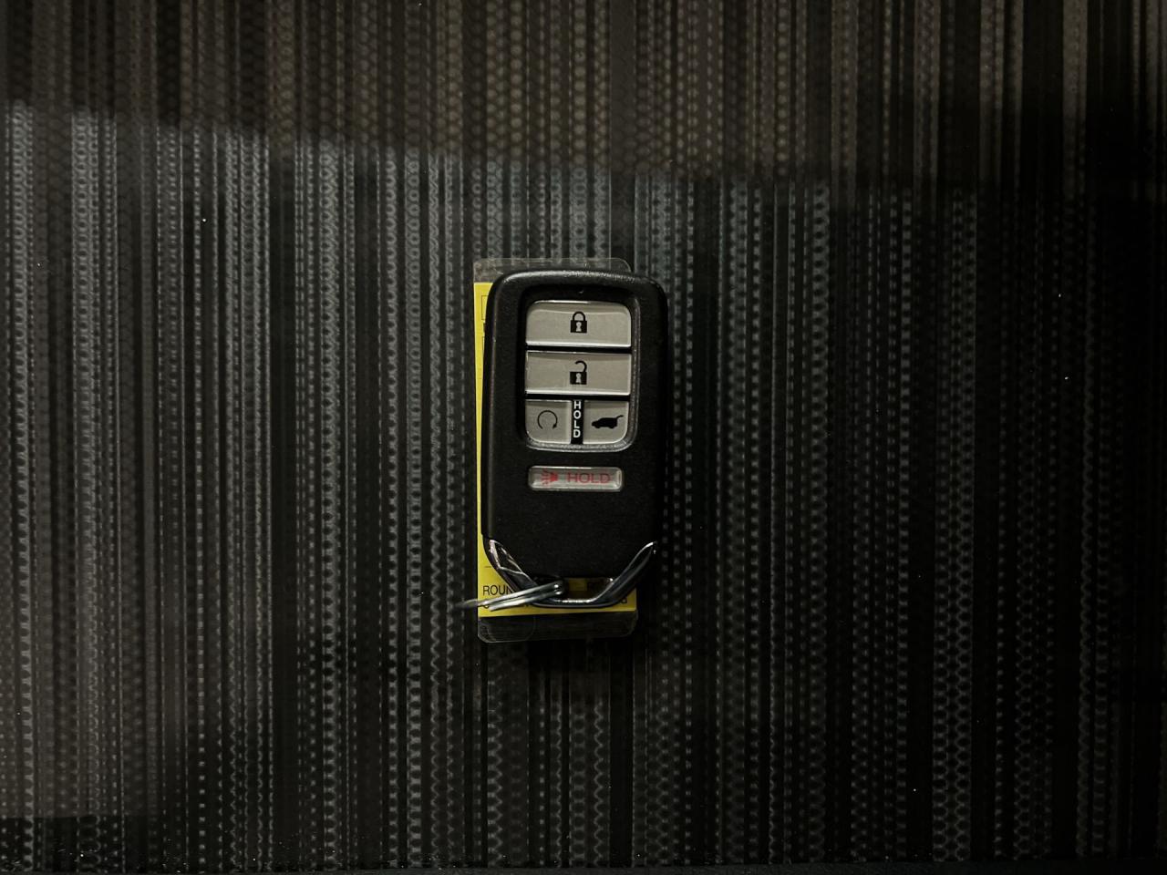 2021 Honda Passport TOURING AWD | COOLED LEATHER | SUNROOF | CARPLAY Photo