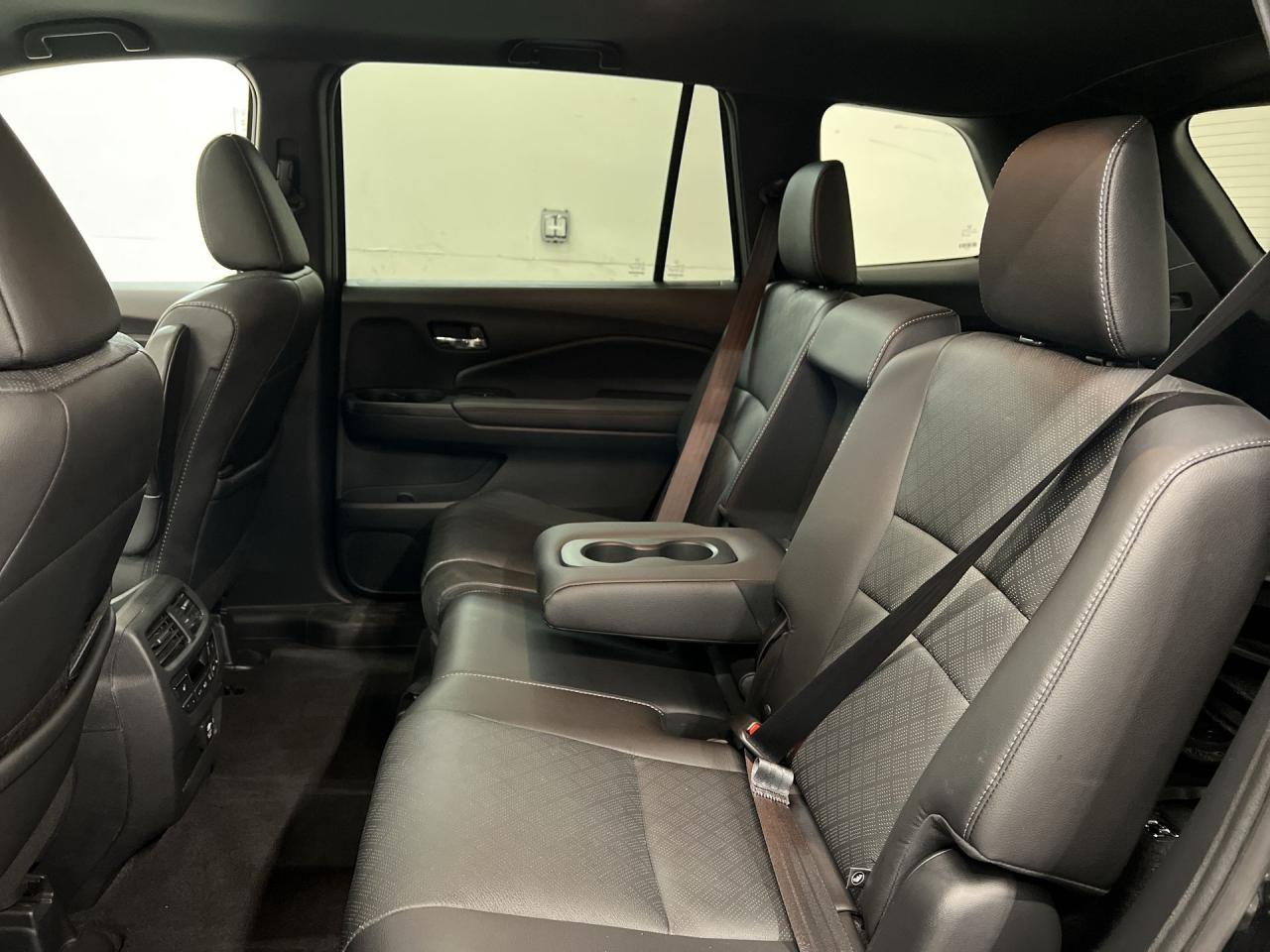 2021 Honda Passport TOURING AWD | COOLED LEATHER | SUNROOF | CARPLAY Photo
