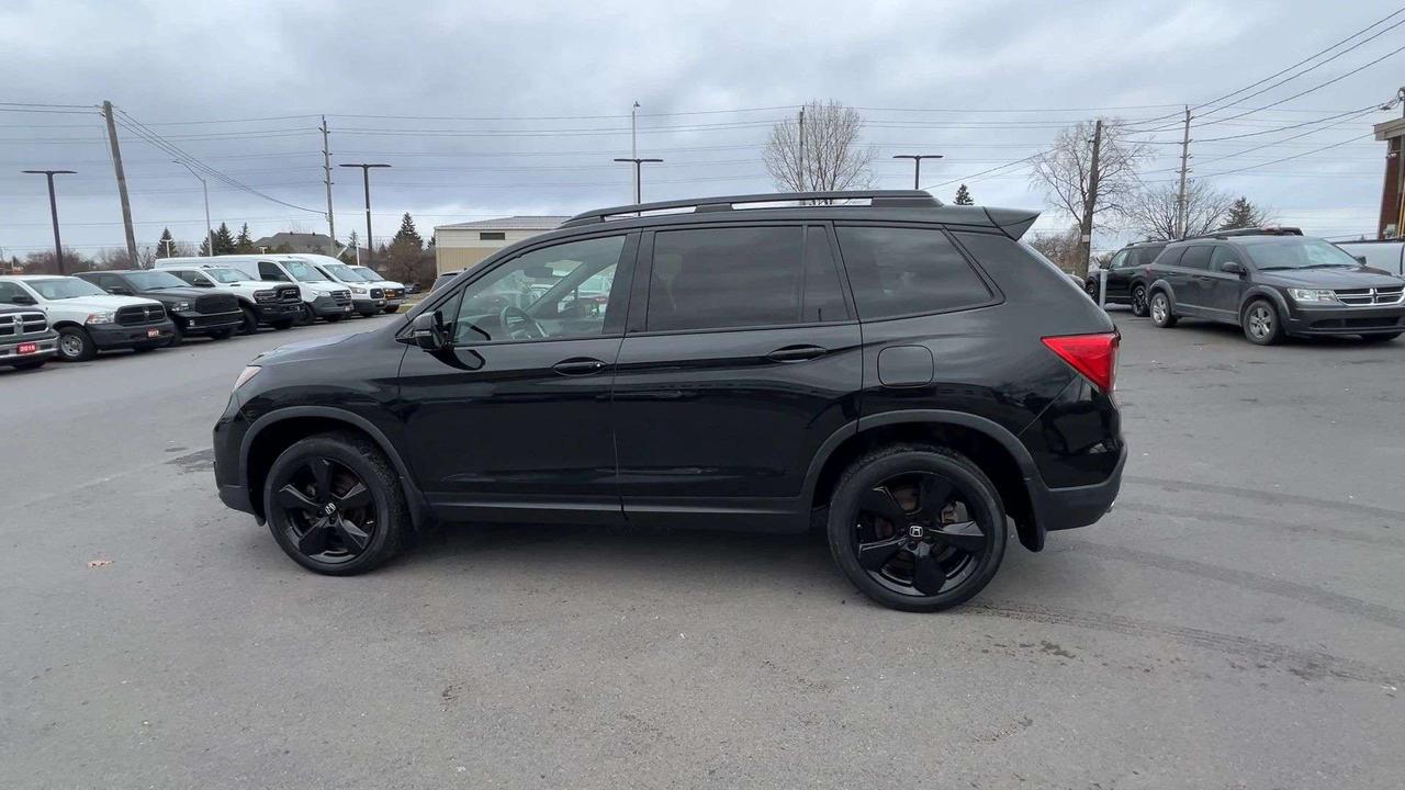 2021 Honda Passport TOURING AWD | COOLED LEATHER | SUNROOF | CARPLAY Photo