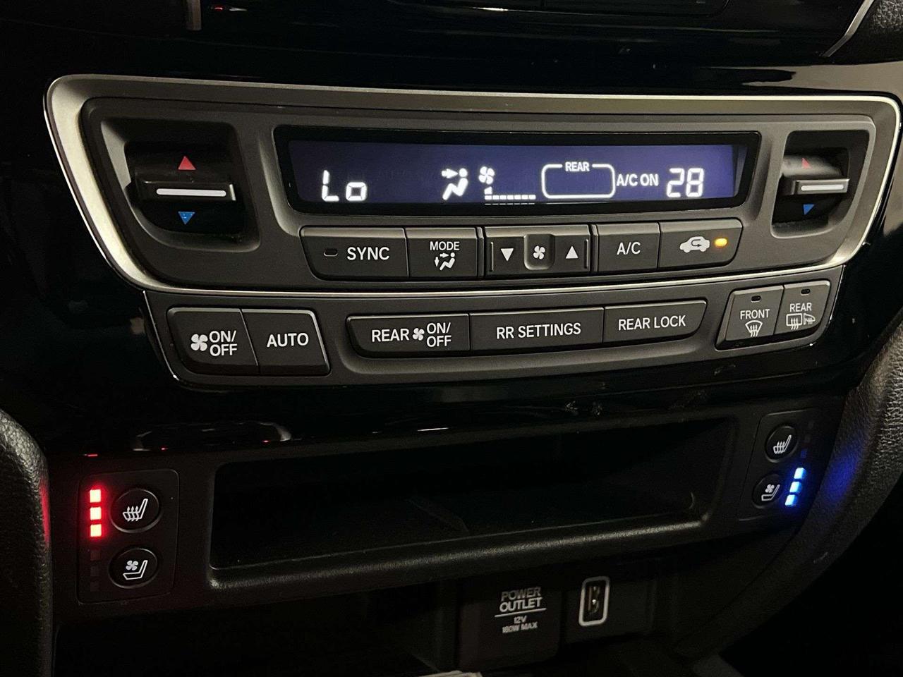 2021 Honda Passport TOURING AWD | COOLED LEATHER | SUNROOF | CARPLAY Photo