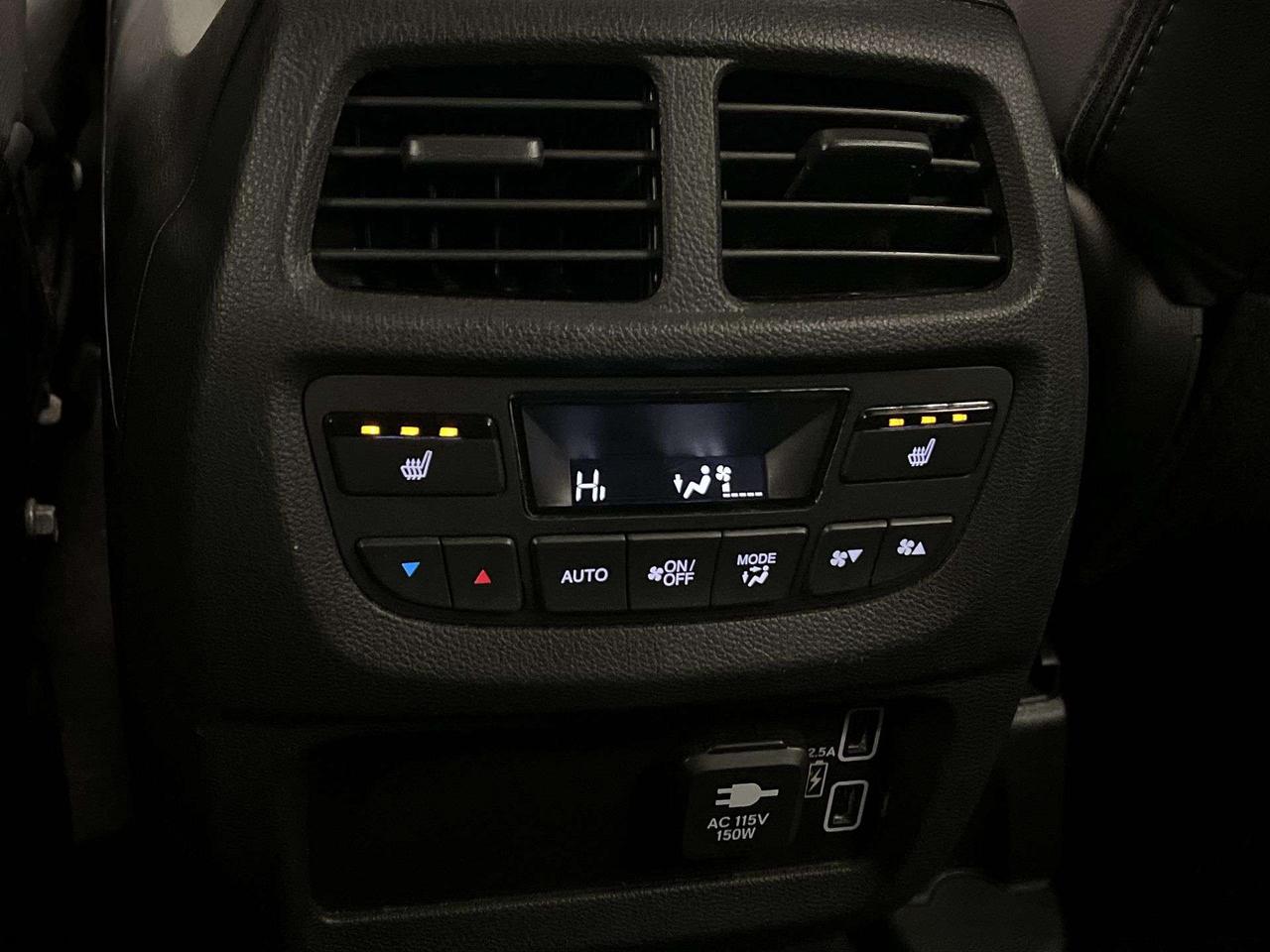 2021 Honda Passport TOURING AWD | COOLED LEATHER | SUNROOF | CARPLAY Photo