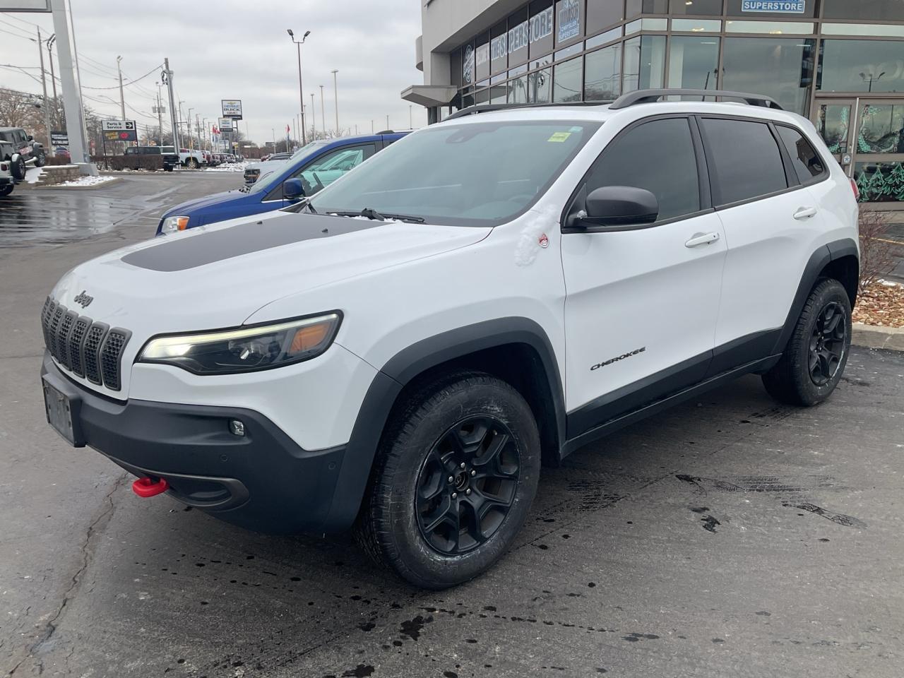 Used 2019 Jeep Cherokee VENTED LEATHER SEAT / NAV / ONE OWNER for sale in Windsor, ON