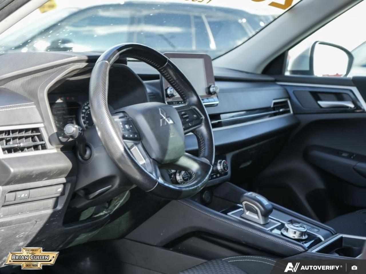 2022 Mitsubishi Outlander SE SE S-AWC Photo