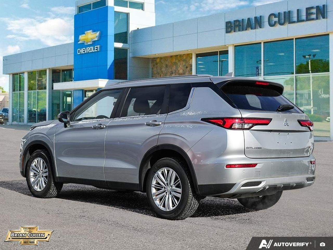 2022 Mitsubishi Outlander SE SE S-AWC Photo