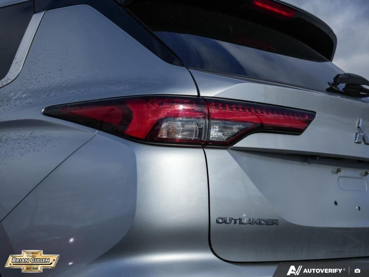 2022 Mitsubishi Outlander SE SE S-AWC Photo