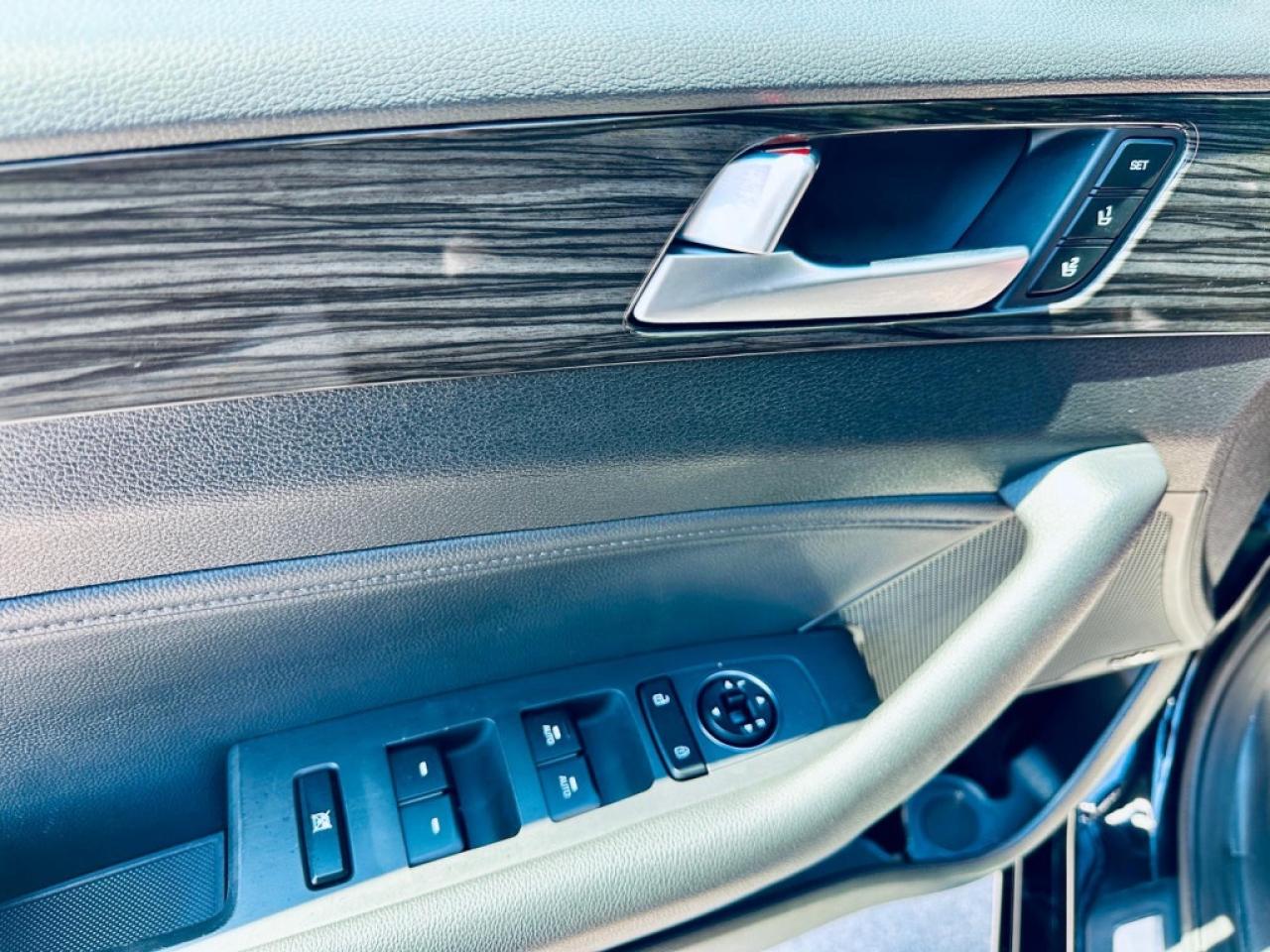 2015 Hyundai Sonata LIMITED Photo