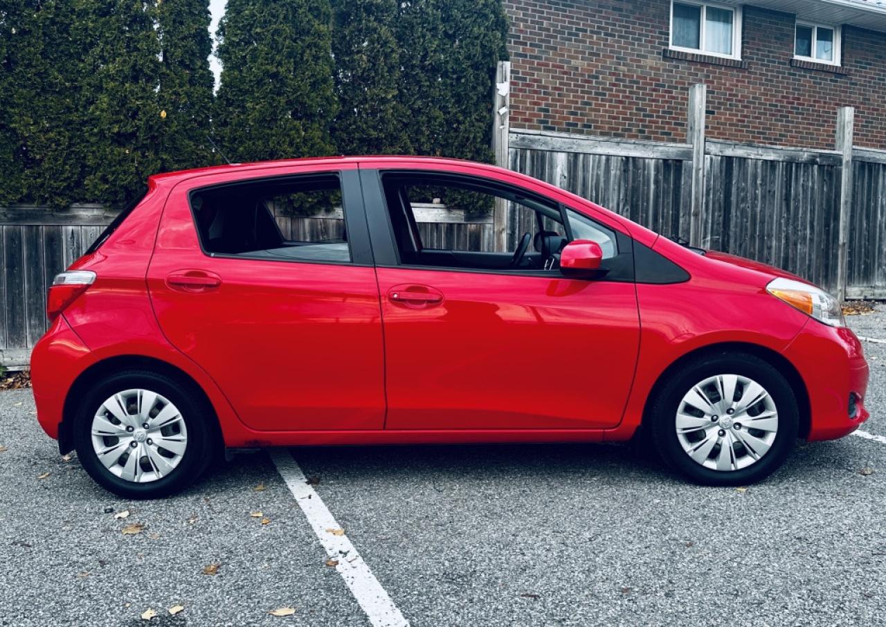 2014 Toyota Yaris LE Photo