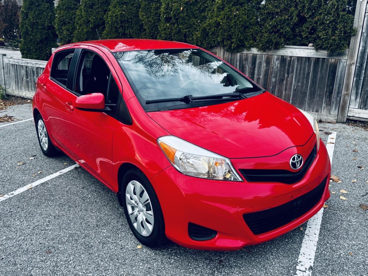 2014 Toyota Yaris LE Photo