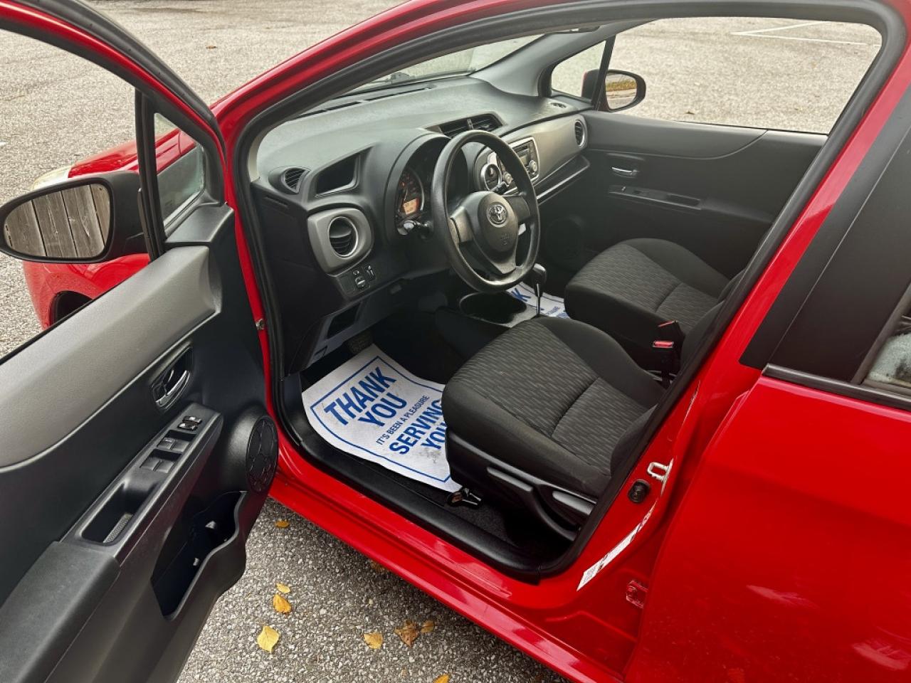 2014 Toyota Yaris LE Photo