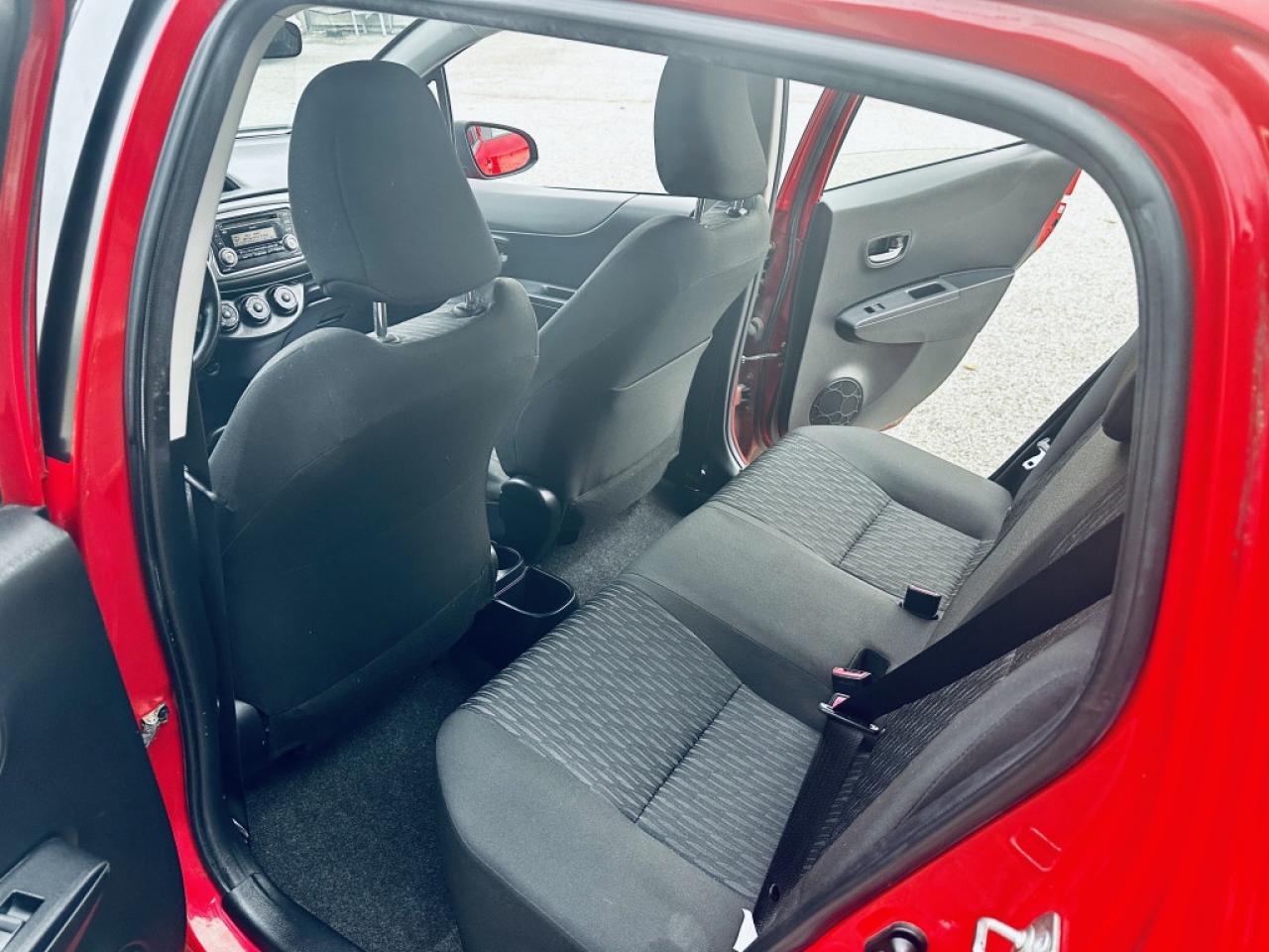 2014 Toyota Yaris LE Photo