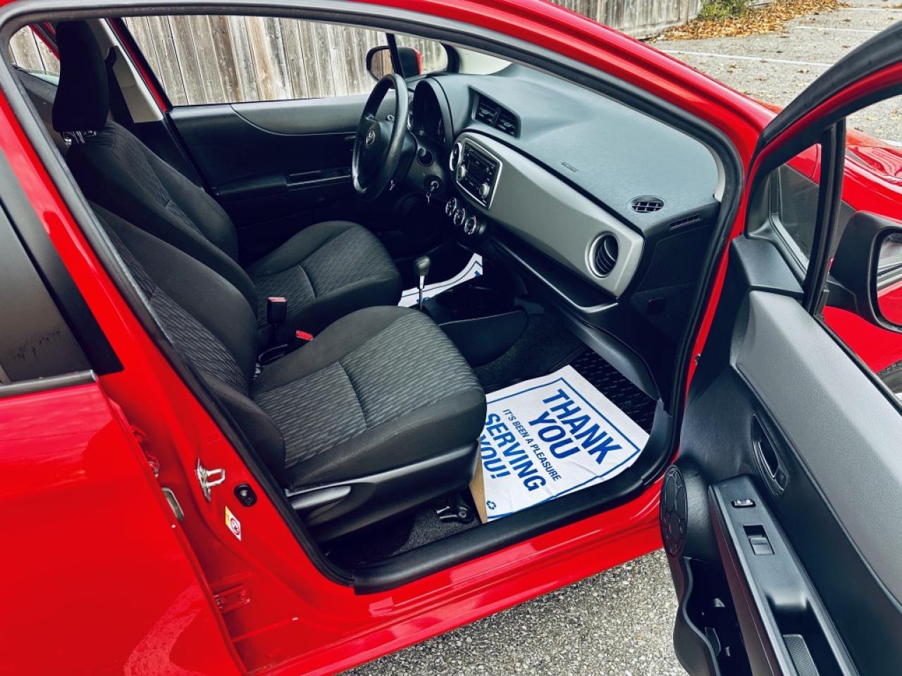 2014 Toyota Yaris LE Photo