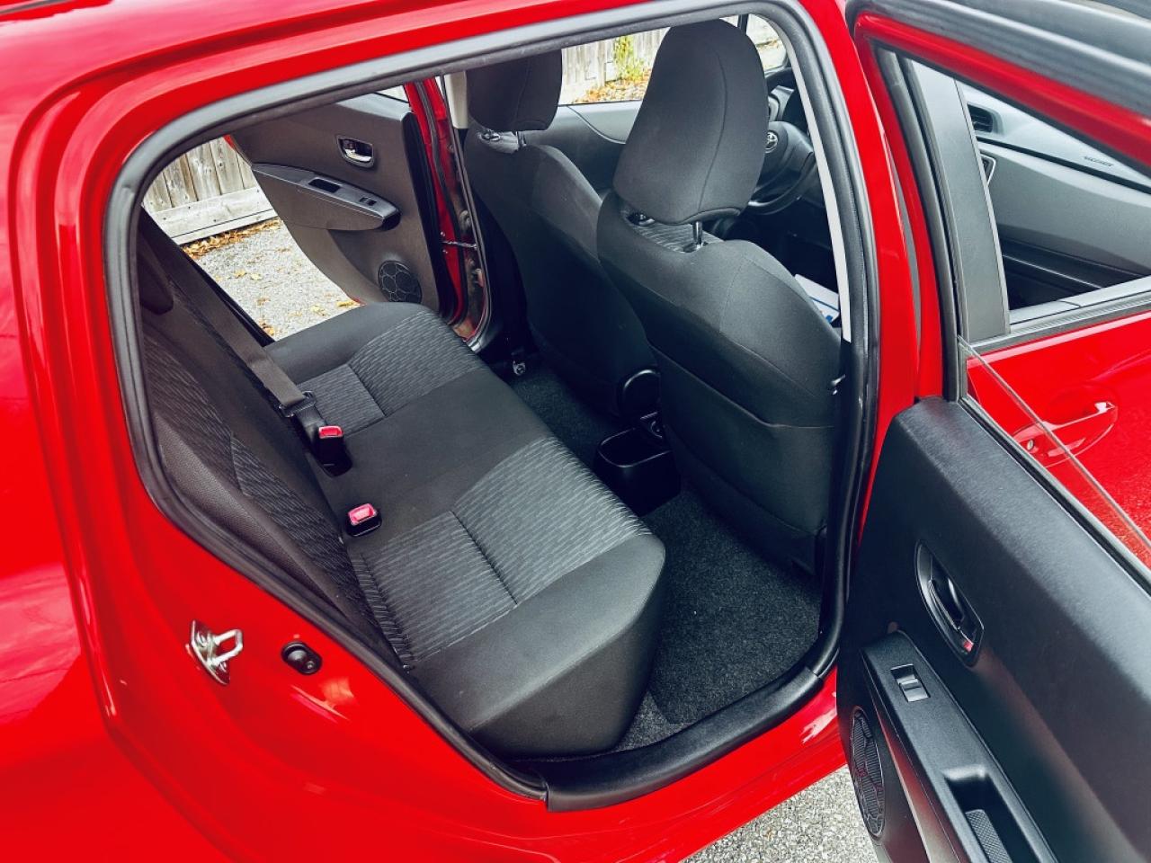 2014 Toyota Yaris LE Photo