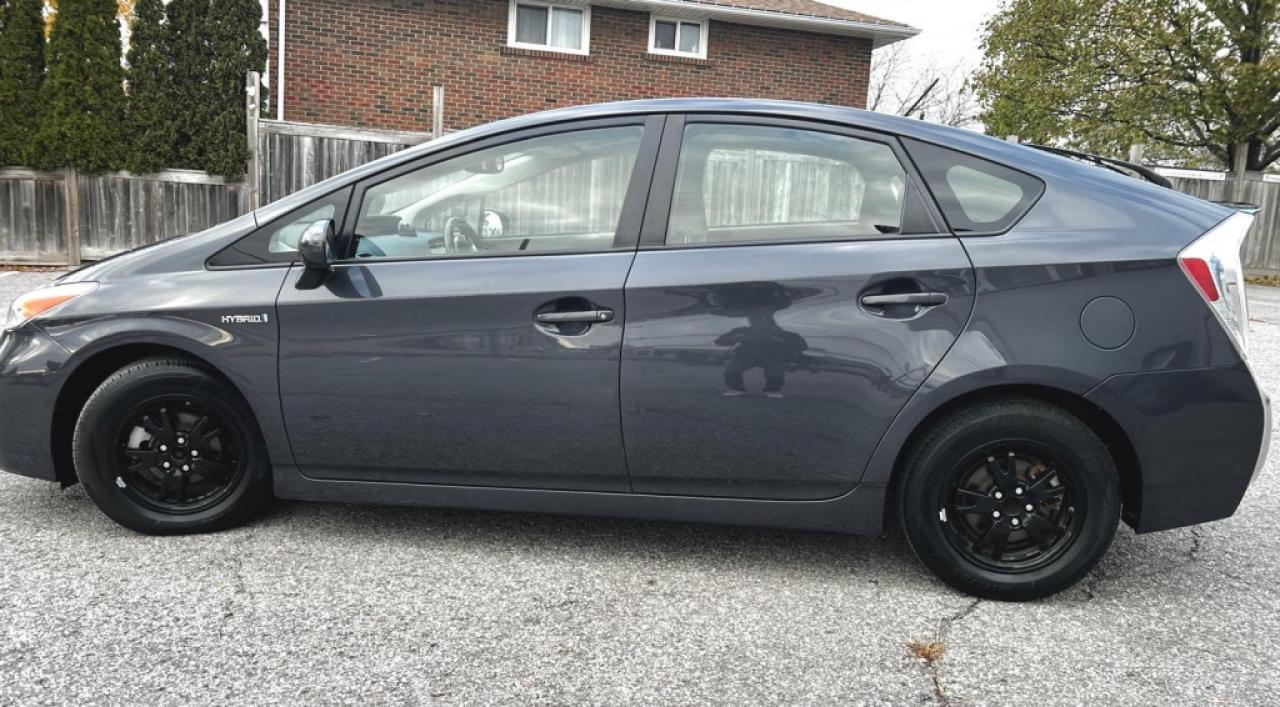 2014 Toyota Prius Three Photo