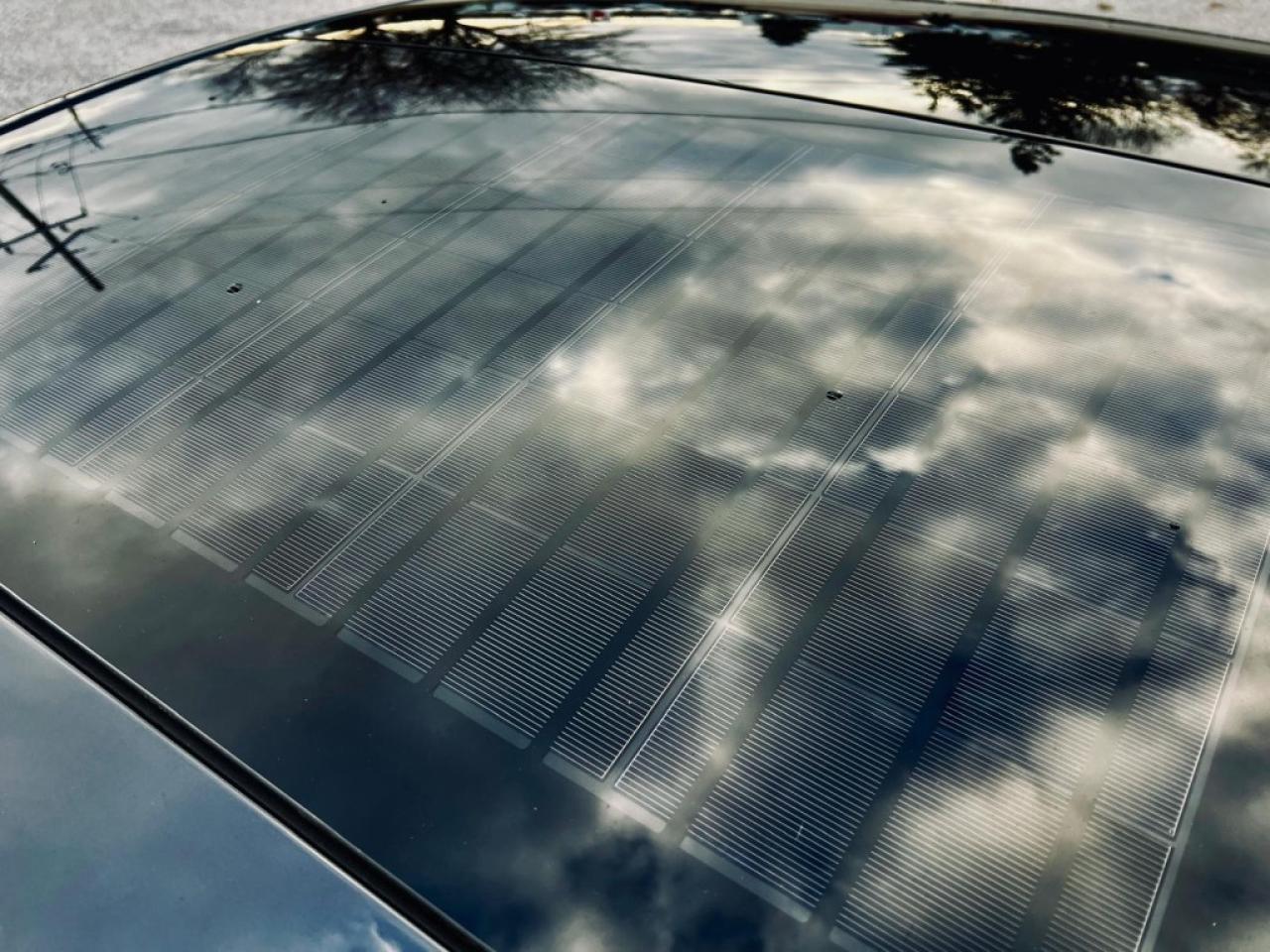 2014 Toyota Prius Three Photo