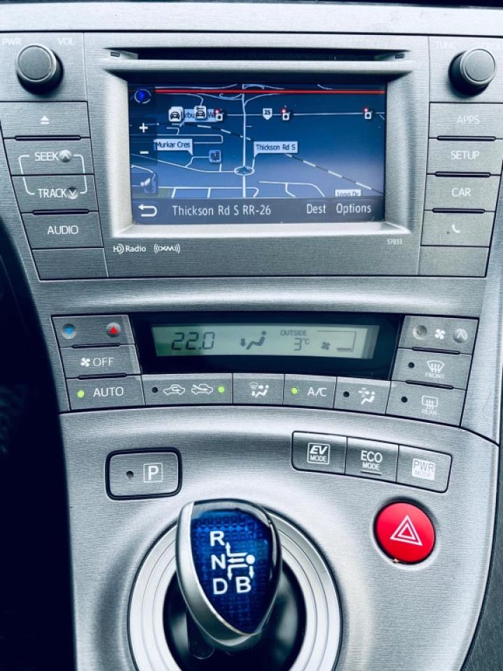 2014 Toyota Prius Three Photo