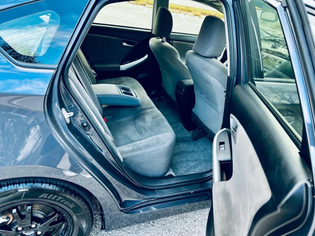 2014 Toyota Prius Three Photo