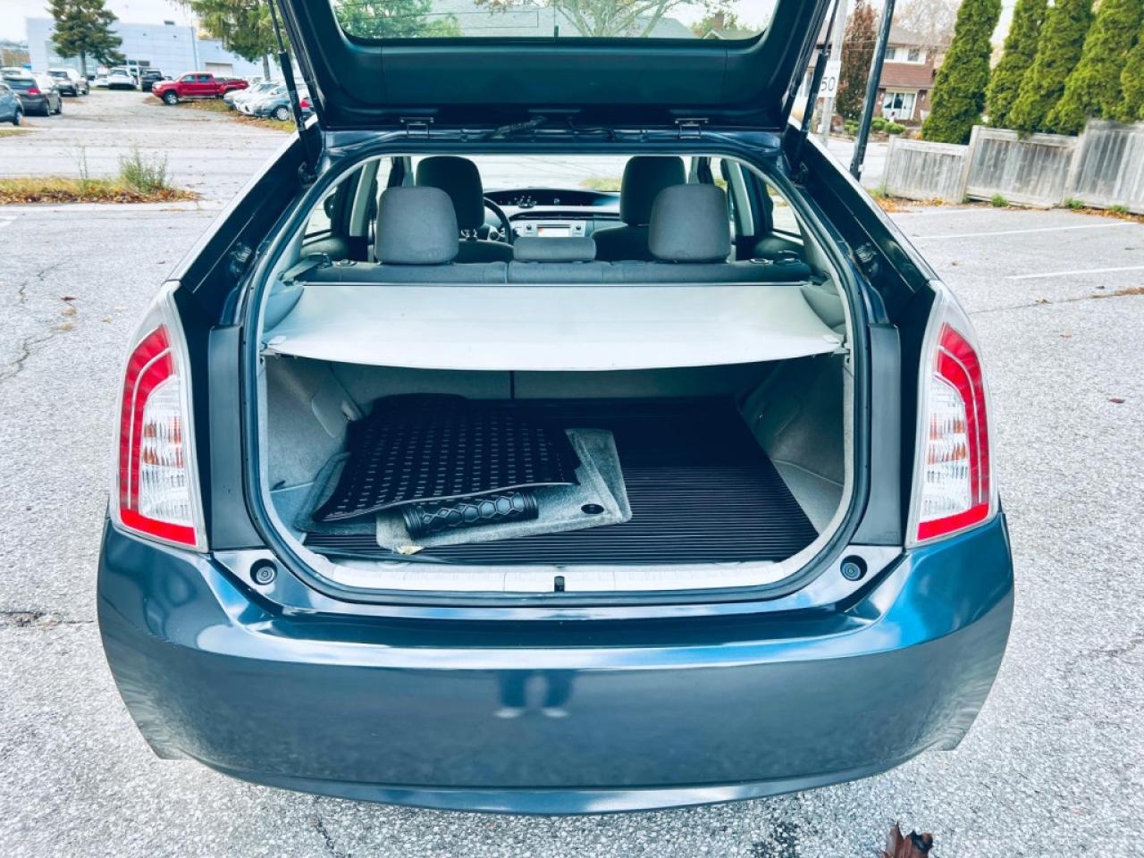 2014 Toyota Prius Three Photo