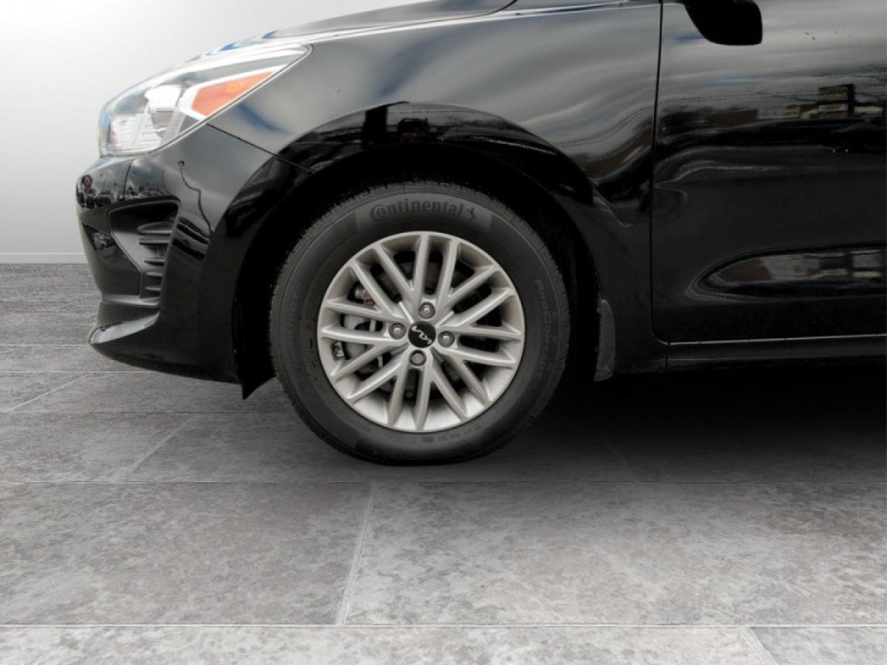 2022 Kia Rio 5-Door LX Premium  - Low Mileage Photo