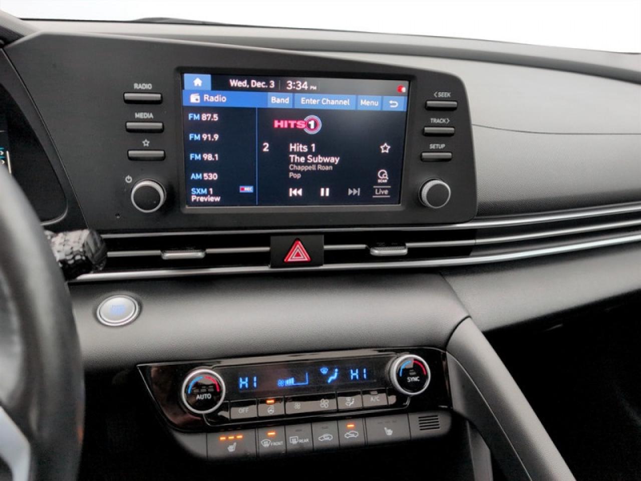 2022 Hyundai Elantra Preferred w/Sun + Tech Pkg  **1 OWNER** Photo