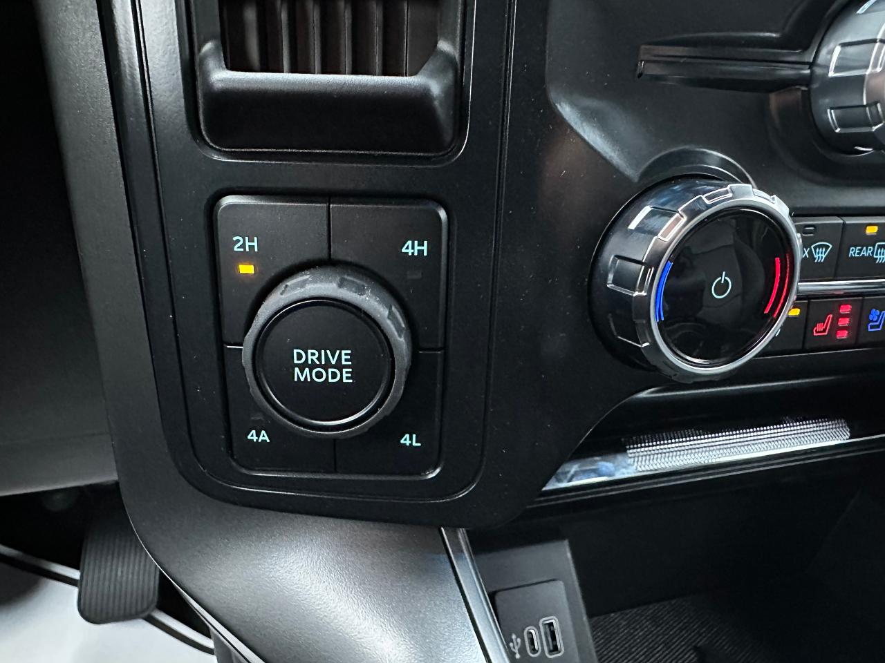 2025 Ford F-150 Lariat 4WD SuperCrew 5.5' Box Photo5