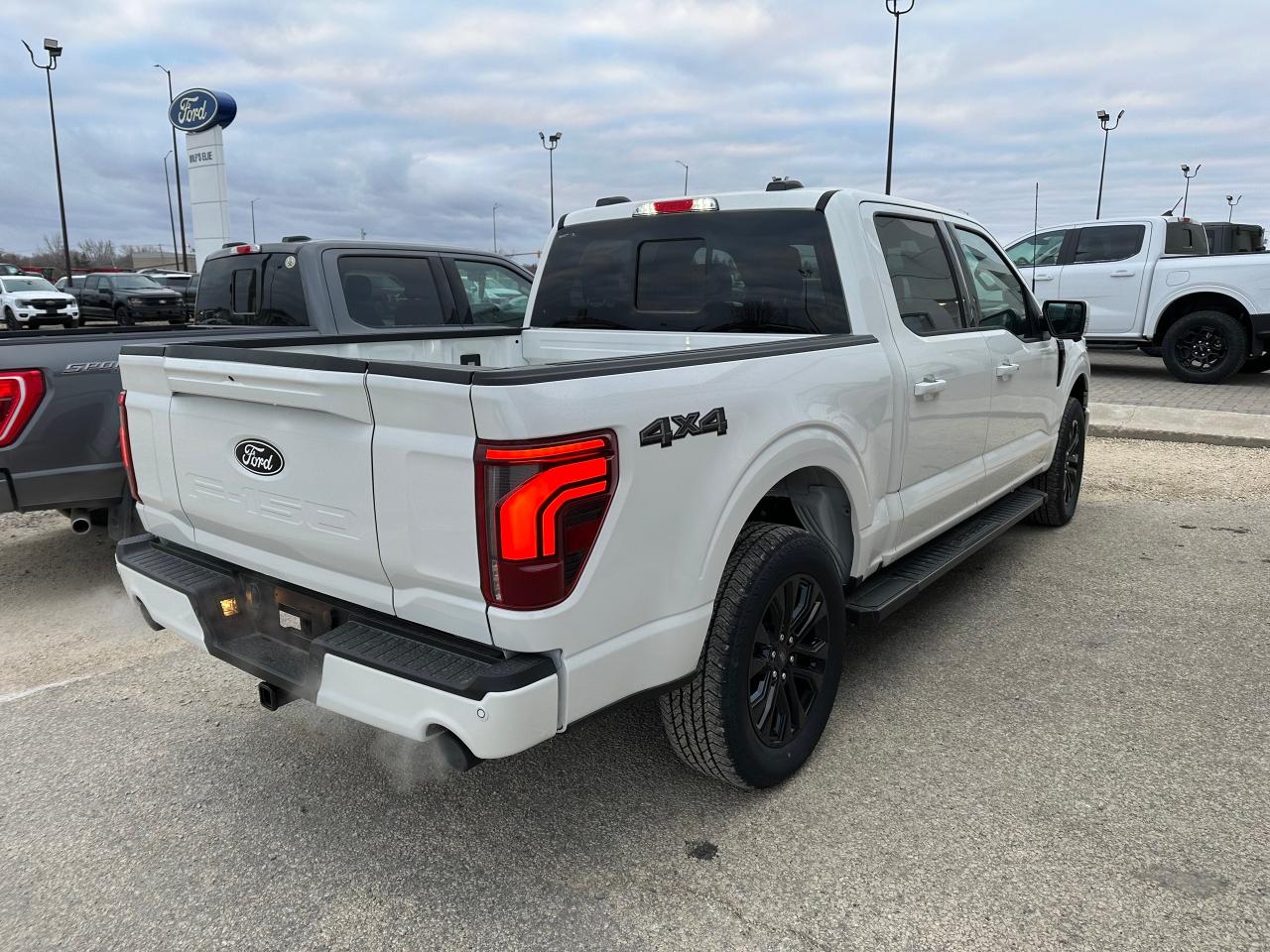 2025 Ford F-150 Lariat 4WD SuperCrew 5.5' Box Photo3