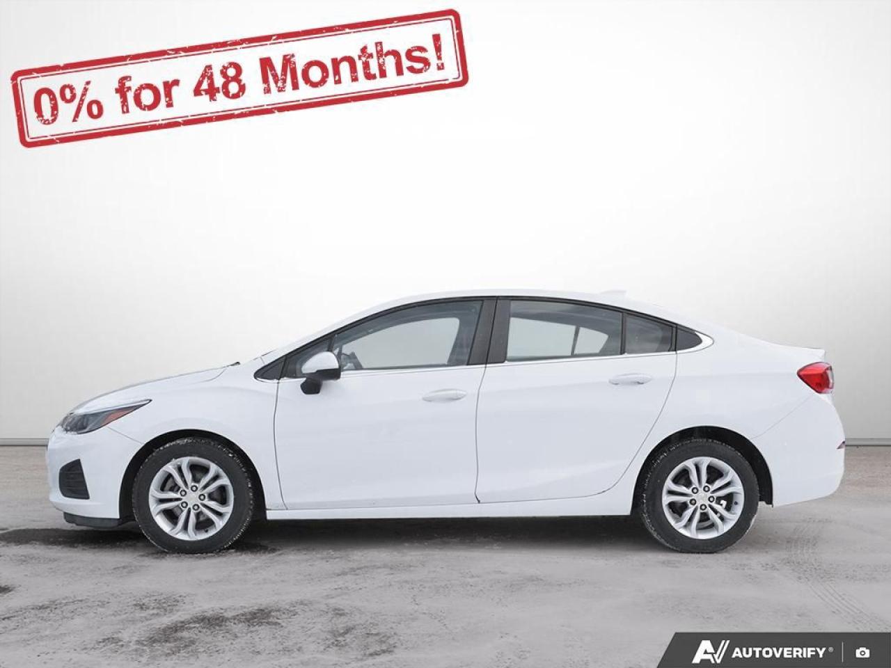 2019 Chevrolet Cruze LT Photo2