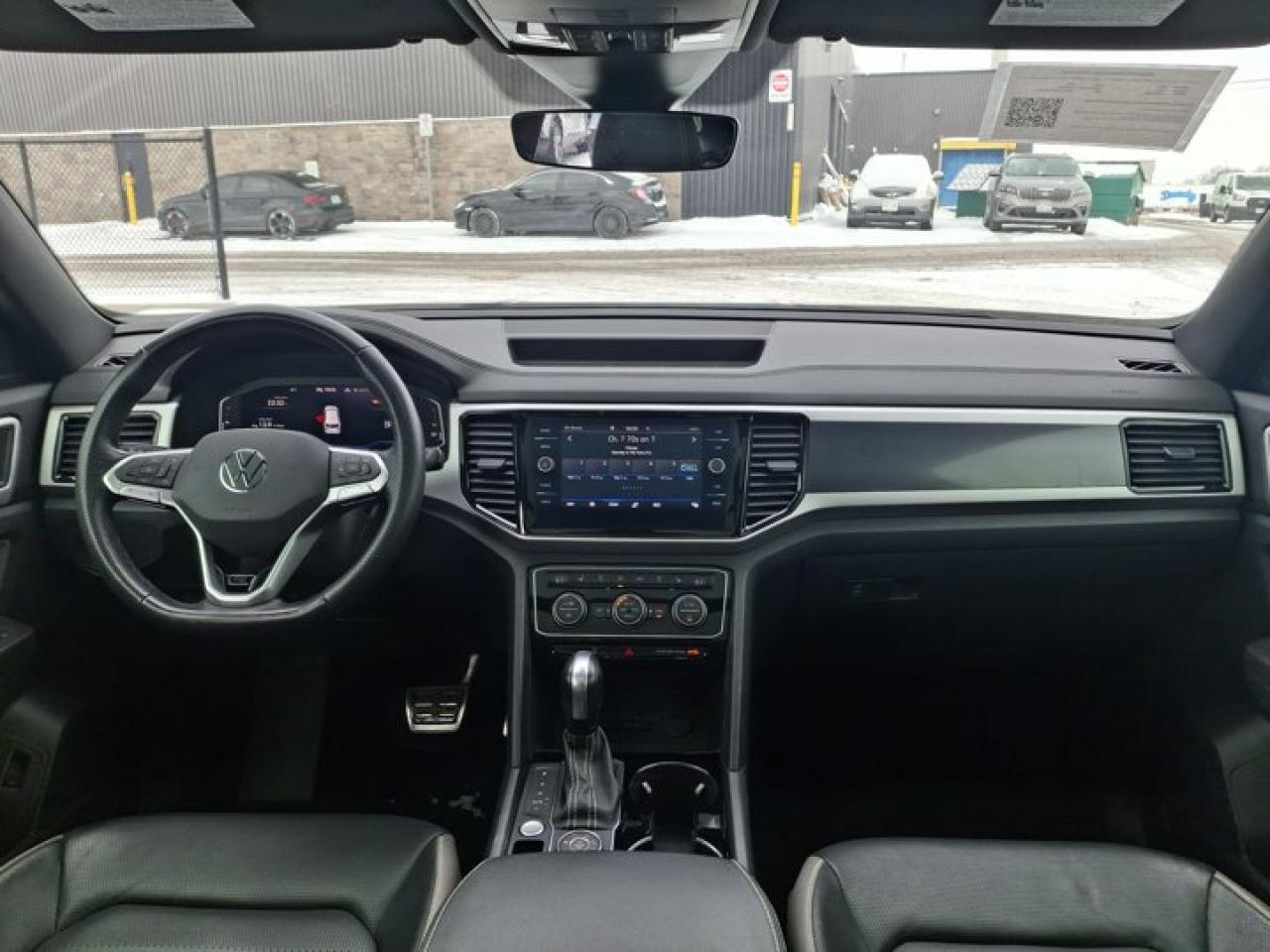 2022 Volkswagen Atlas Cross Sport Execline | V6 | R-Line | 360 Camera | Adaptive Cruise | Leather | Sunroof | Nav | and More ! Photo