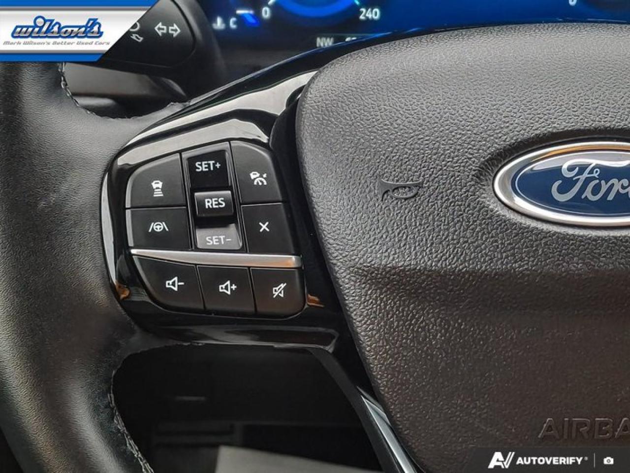 2022 Ford Escape Titanium AWD | Tow Pkg | Leather | Sunroof | Nav | Adaptive Cruise | Heated Wheel + Seats and More ! Photo