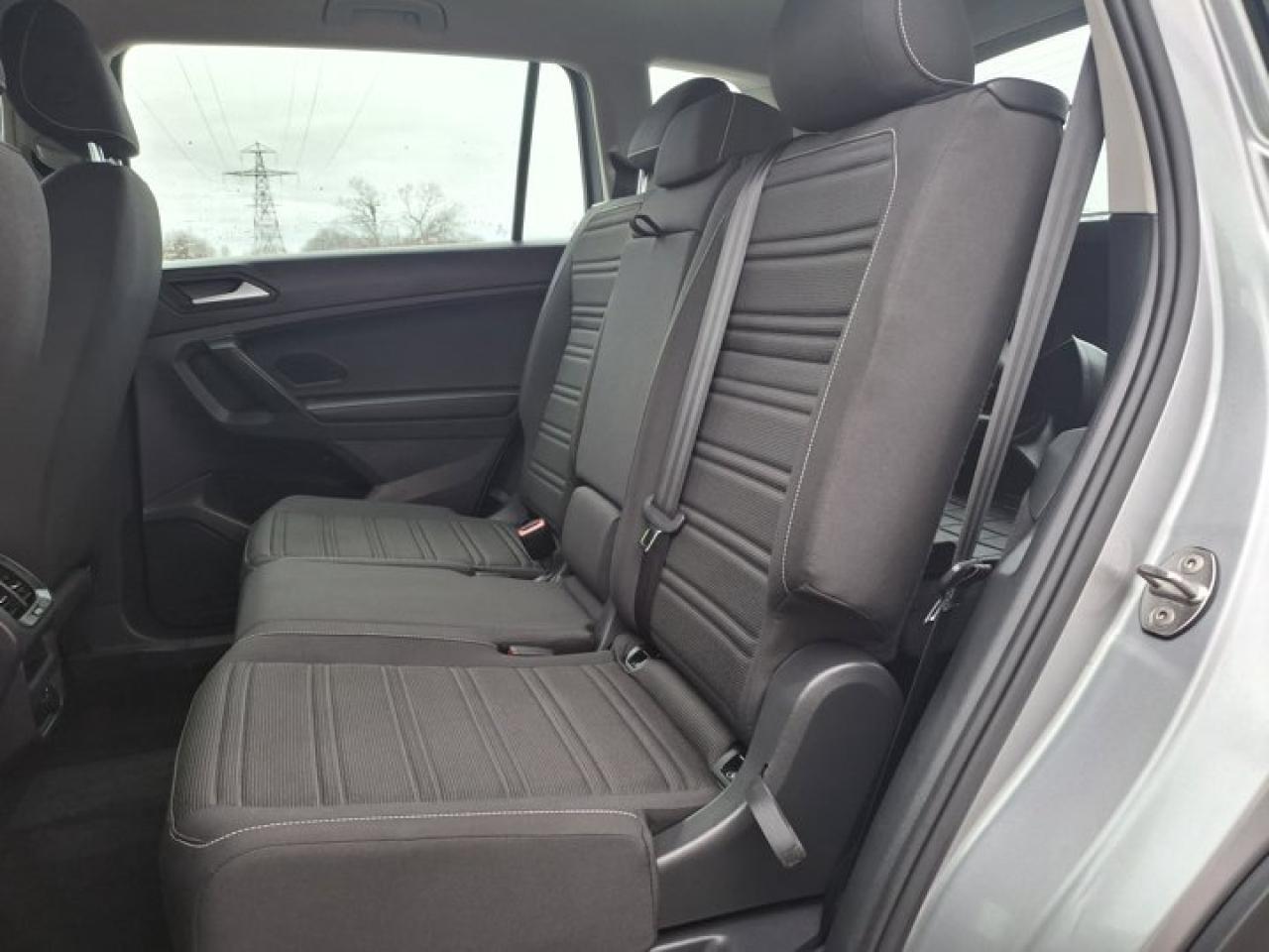 2022 Volkswagen Tiguan Trendline AWD | Third Row Seats | Heated Seats | CarPlay + Android | Rear Camera | and More ! Photo