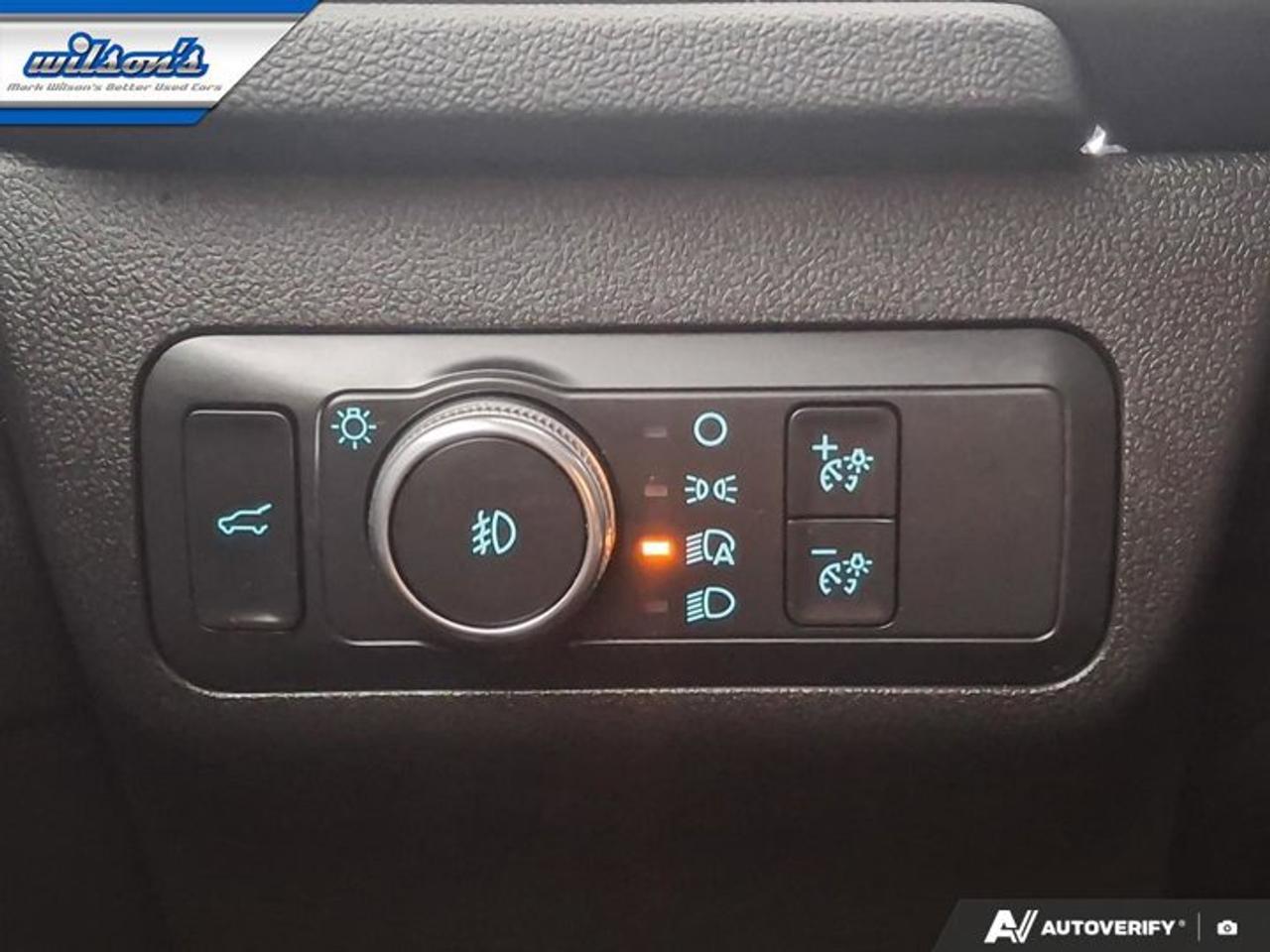 2020 Ford Escape SEL AWD | Leather | Power Seat | Remote Start | Heated Seats | CarPlay + Android | Rear Cam & More ! Photo