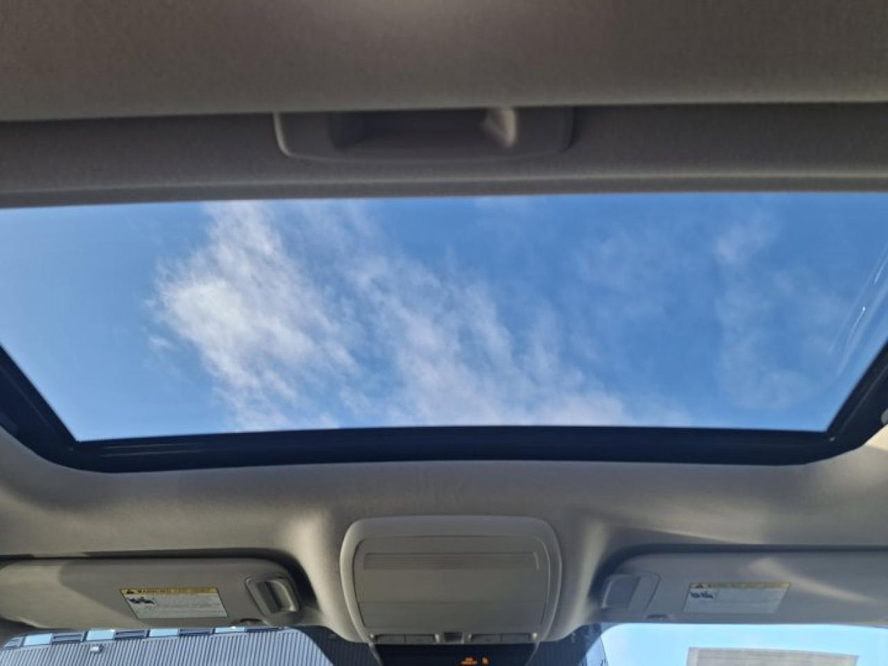 2022 Mazda MAZDA3 GS AWD | Leather | Sunroof | Heated Wheel + Seats | Adaptive Cruise | CarPlay + Android | and More ! Photo