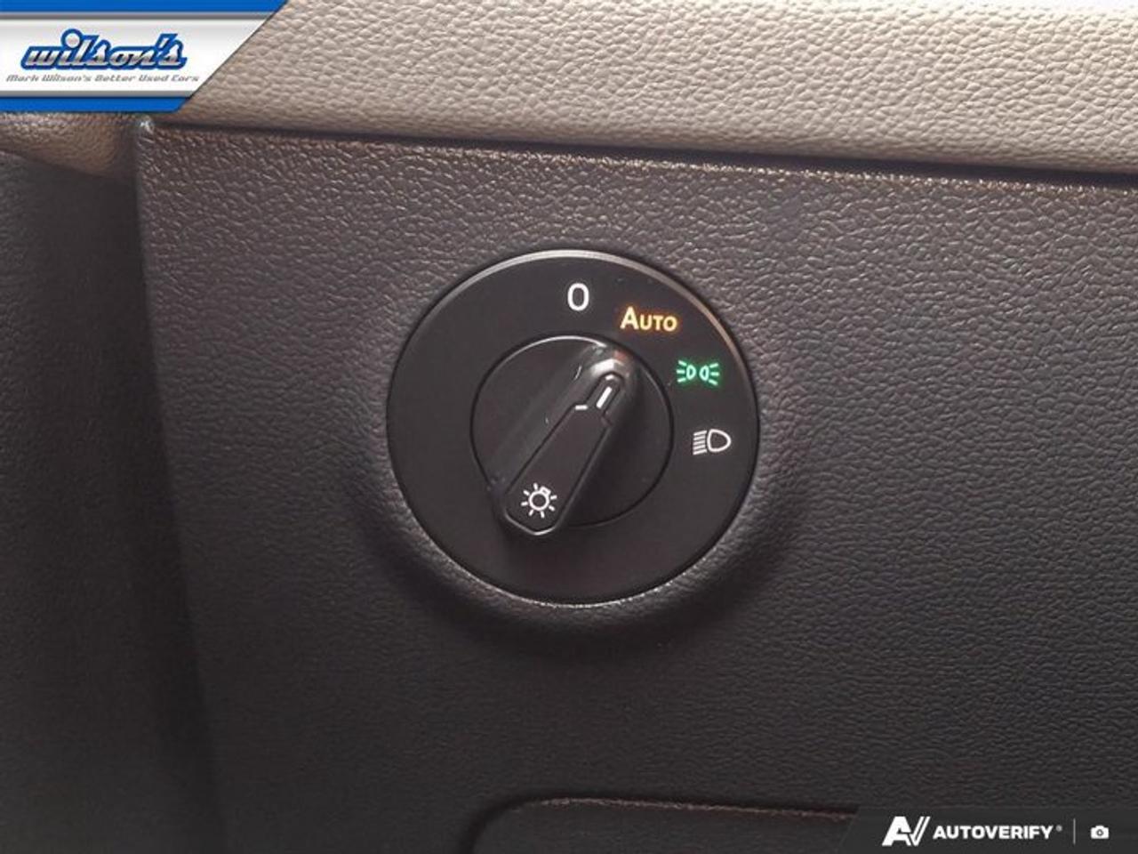 2024 Volkswagen Taos Comfortline | Panoramic Sunroof | Adaptive Cruise | Heated Wheel + Seats | CarPlay and More ! Photo