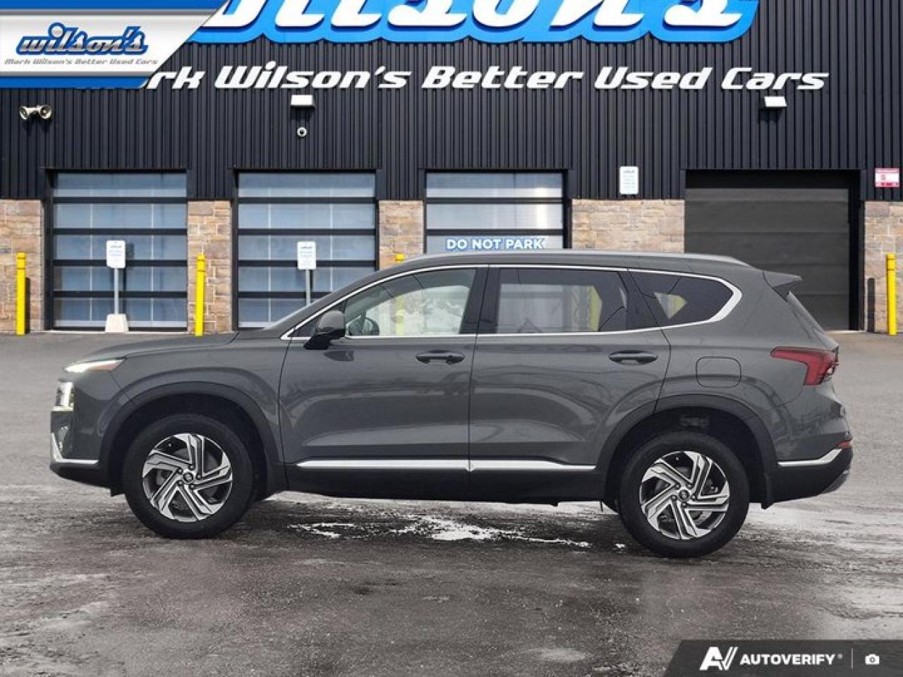 2023 Hyundai Santa Fe Preferred AWD | Nav | Adaptive Cruise | Heated Wheel + Seats | Power Seat | CarPlay and More ! Photo