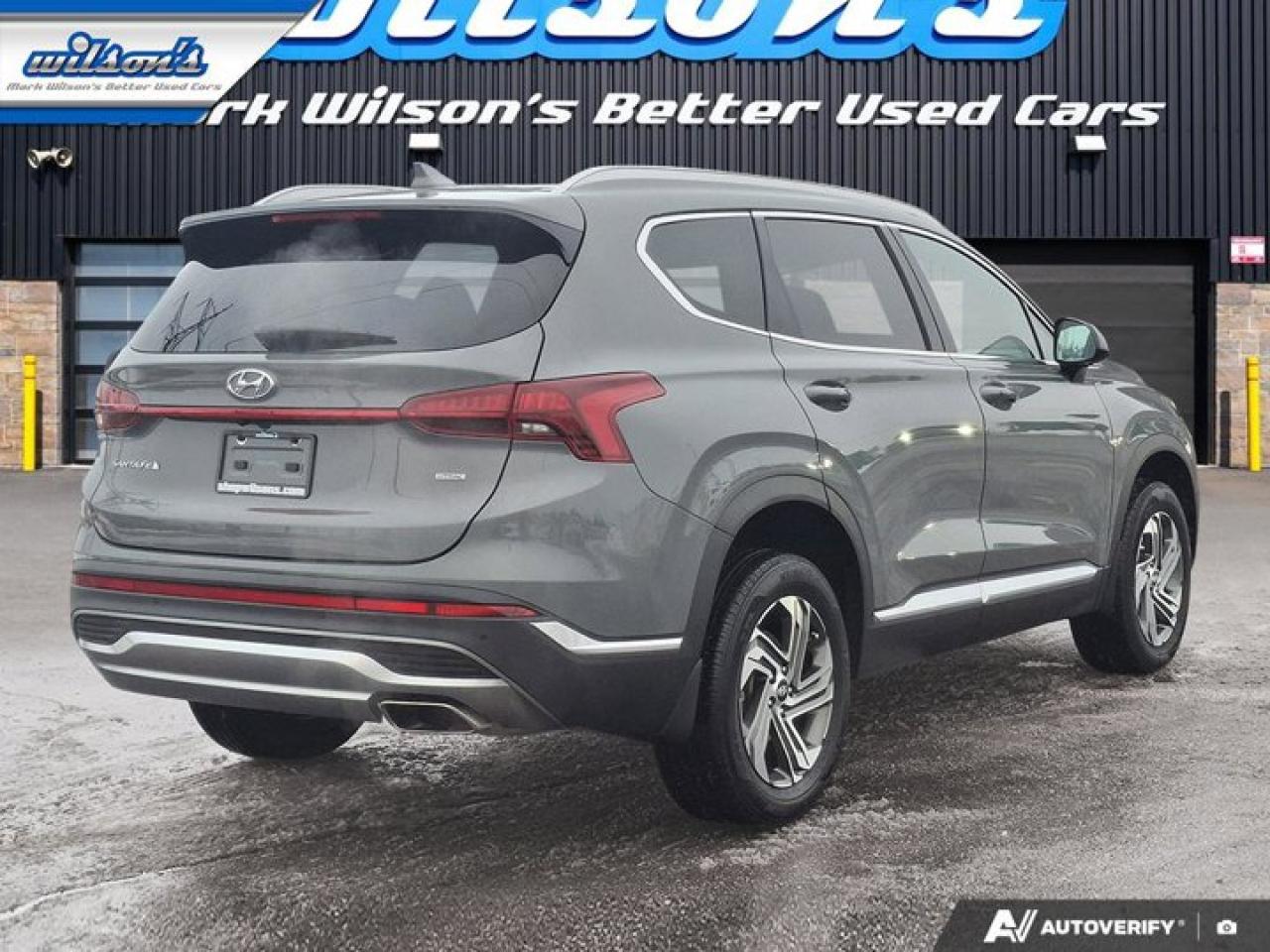 2023 Hyundai Santa Fe Preferred AWD | Nav | Adaptive Cruise | Heated Wheel + Seats | Power Seat | CarPlay and More ! Photo