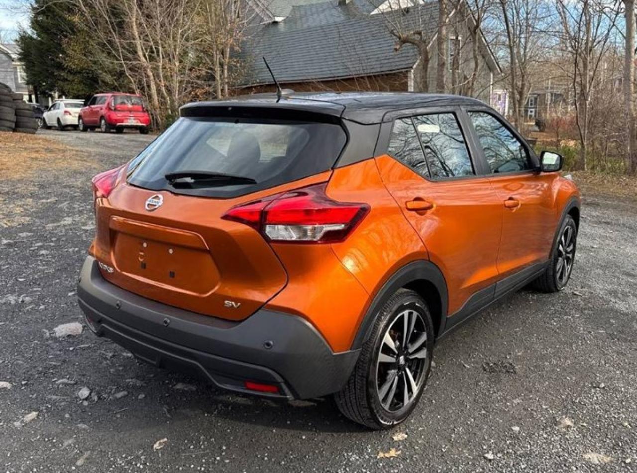 2020 Nissan Kicks SV Two Tone | Heated Seats | Remote Start | CarPlay + Android | Blind Spot | Rear Cam | and More ! Photo3