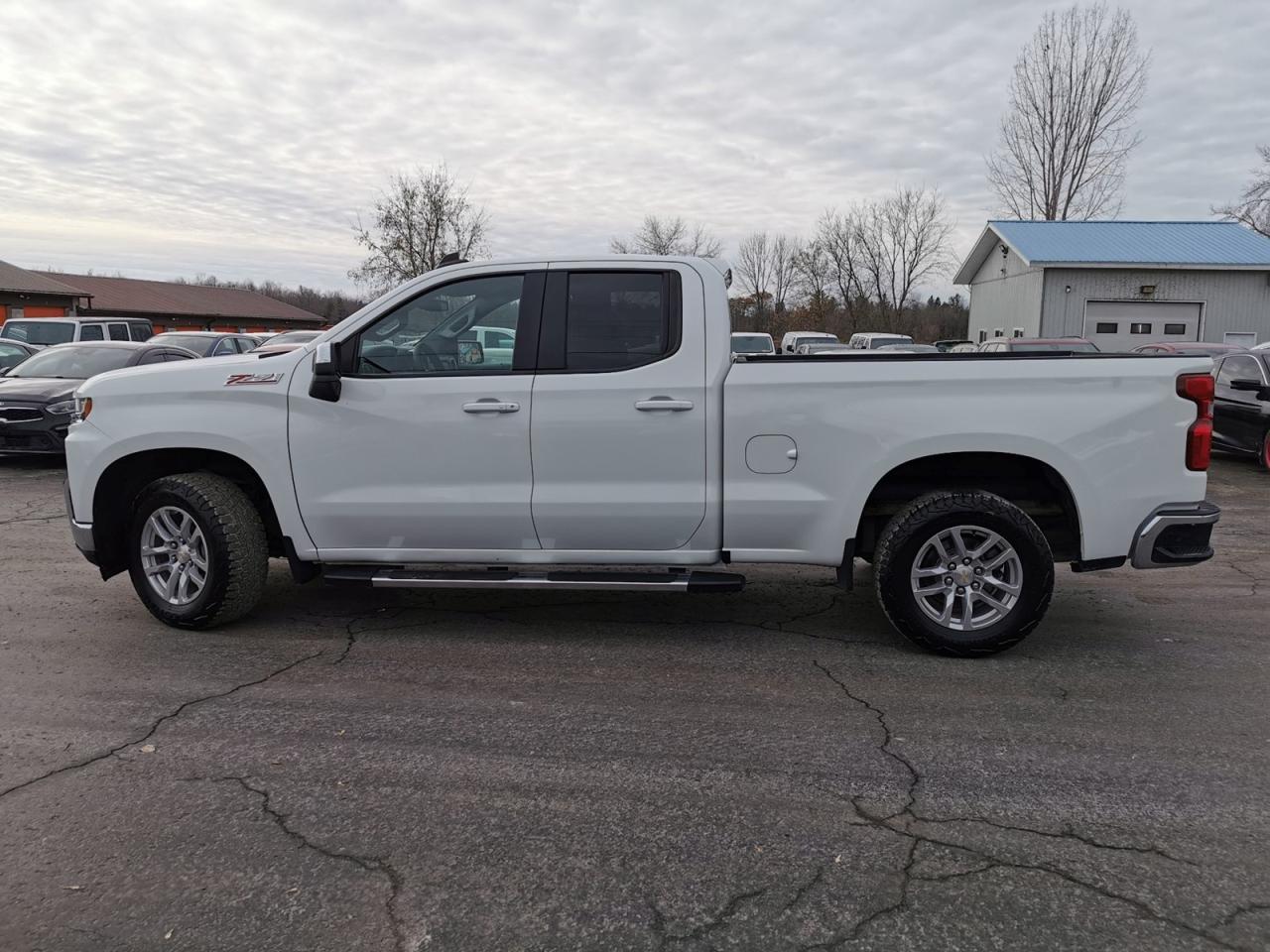 2021 Chevrolet Silverado 1500 LT - Photo #2