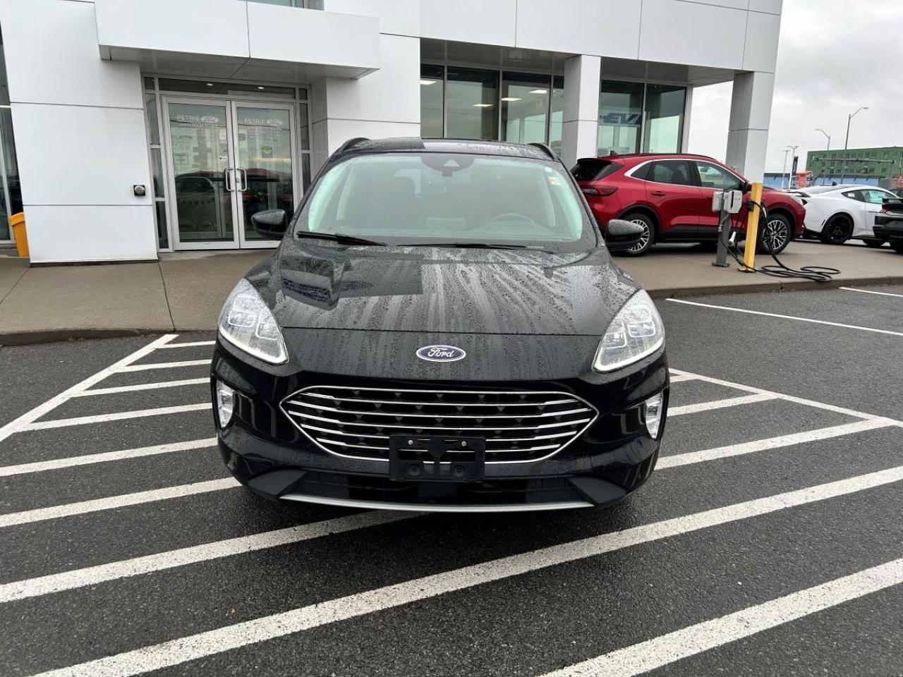 2022 Ford Escape Hybrid Titanium Plug-In Photo