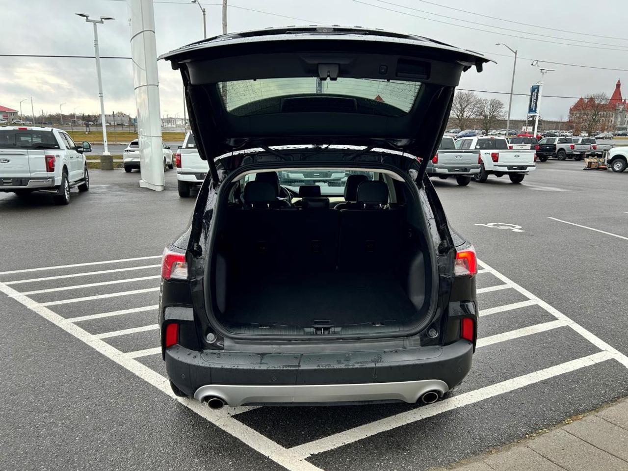 2022 Ford Escape Hybrid Titanium Plug-In Photo