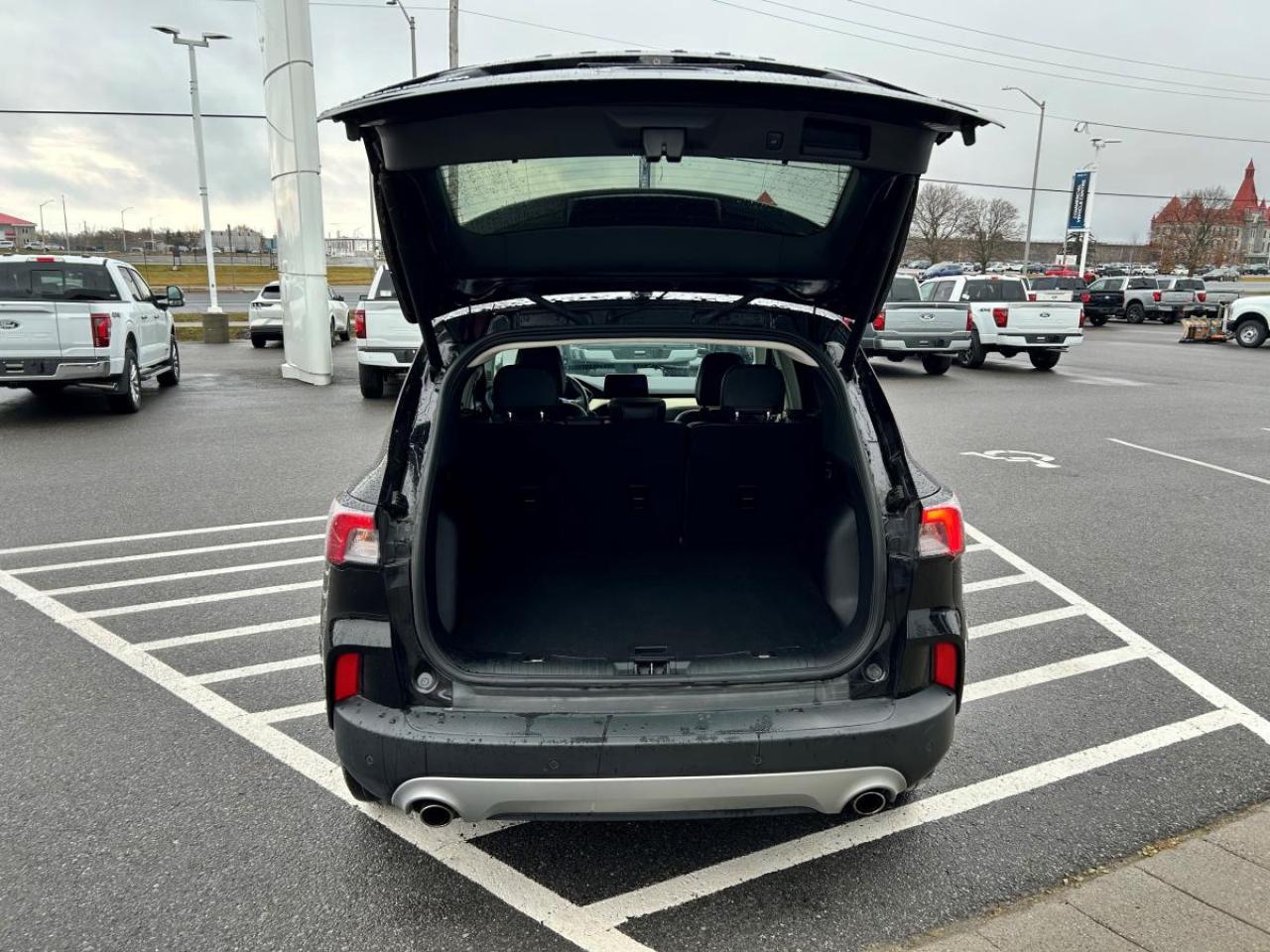 2022 Ford Escape Hybrid Titanium Plug-In Photo