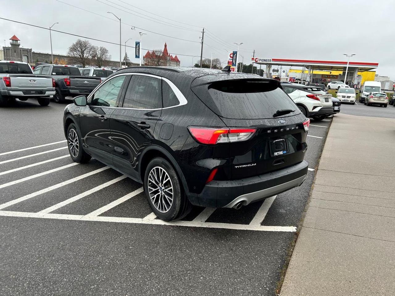 2022 Ford Escape Hybrid Titanium Plug-In Photo