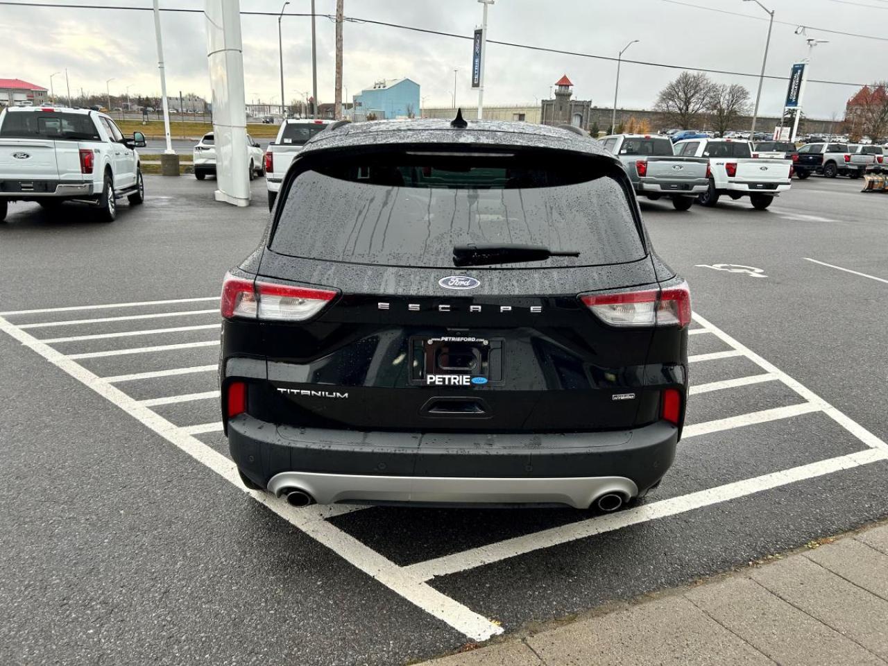 2022 Ford Escape Hybrid Titanium Plug-In Photo