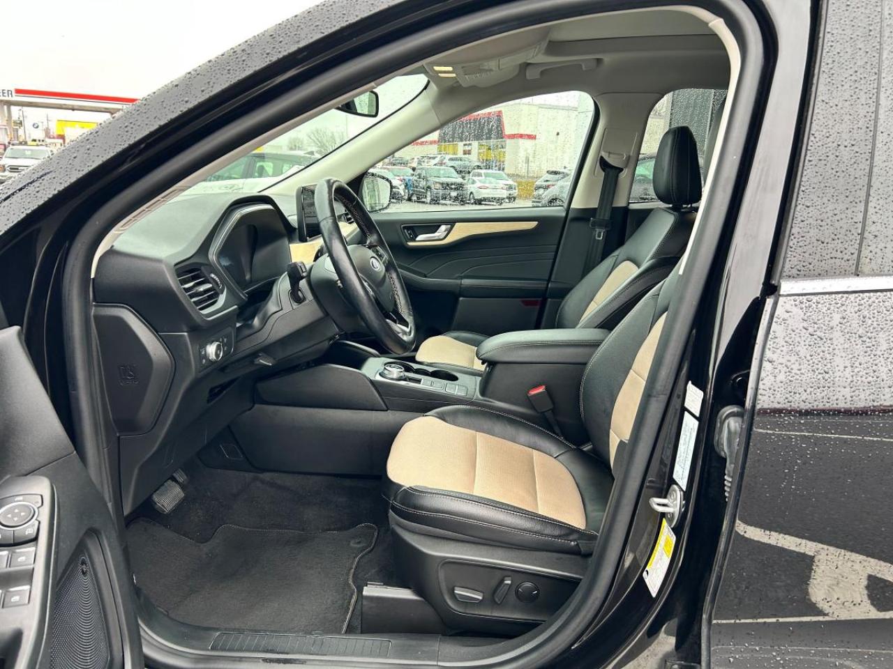 2022 Ford Escape Hybrid Titanium Plug-In Photo