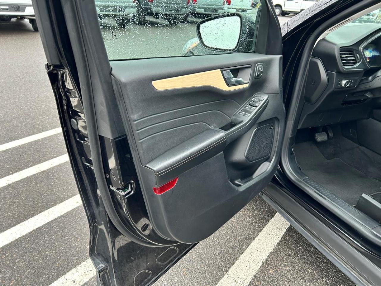 2022 Ford Escape Hybrid Titanium Plug-In Photo