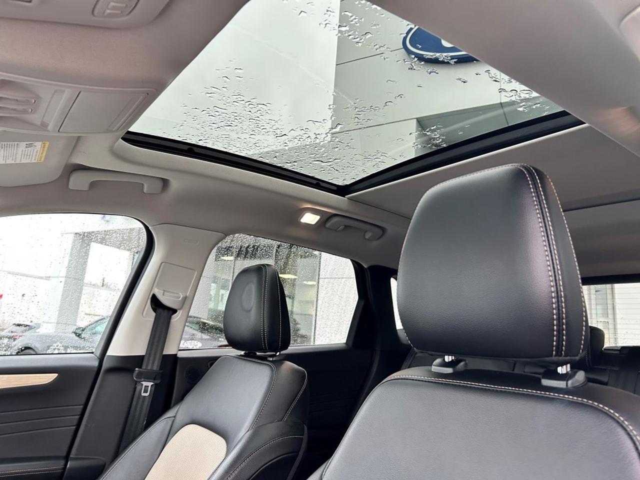 2022 Ford Escape Hybrid Titanium Plug-In Photo