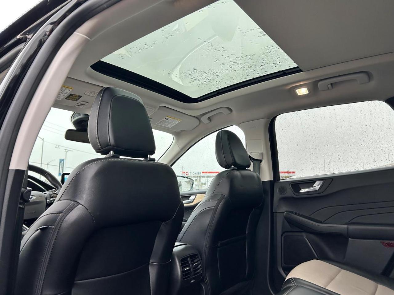 2022 Ford Escape Hybrid Titanium Plug-In Photo