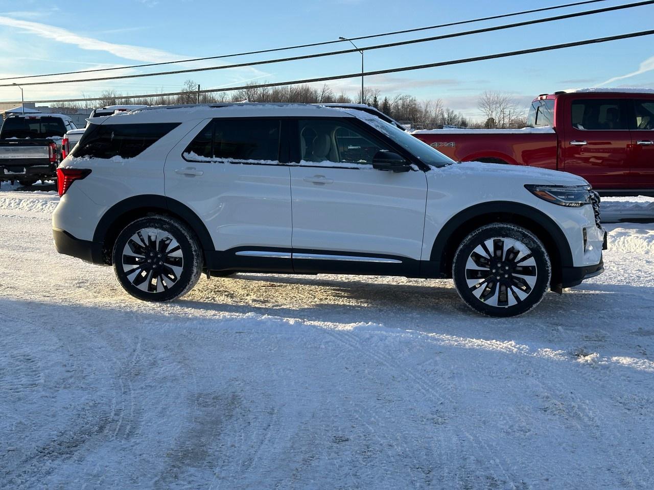 2026 Ford Explorer Platinum 4WD Photo