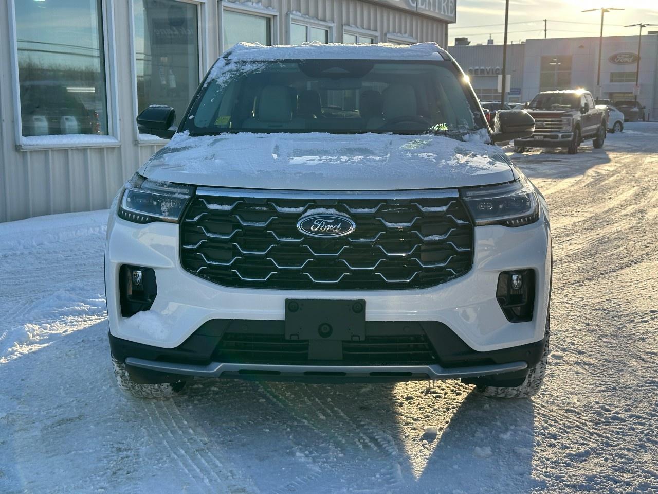 2026 Ford Explorer Platinum 4WD Photo