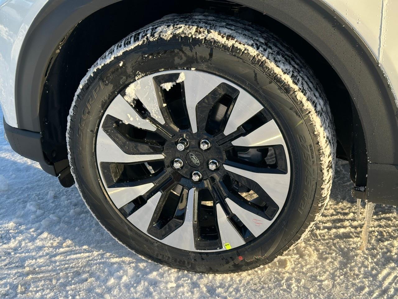 2026 Ford Explorer Platinum 4WD Photo