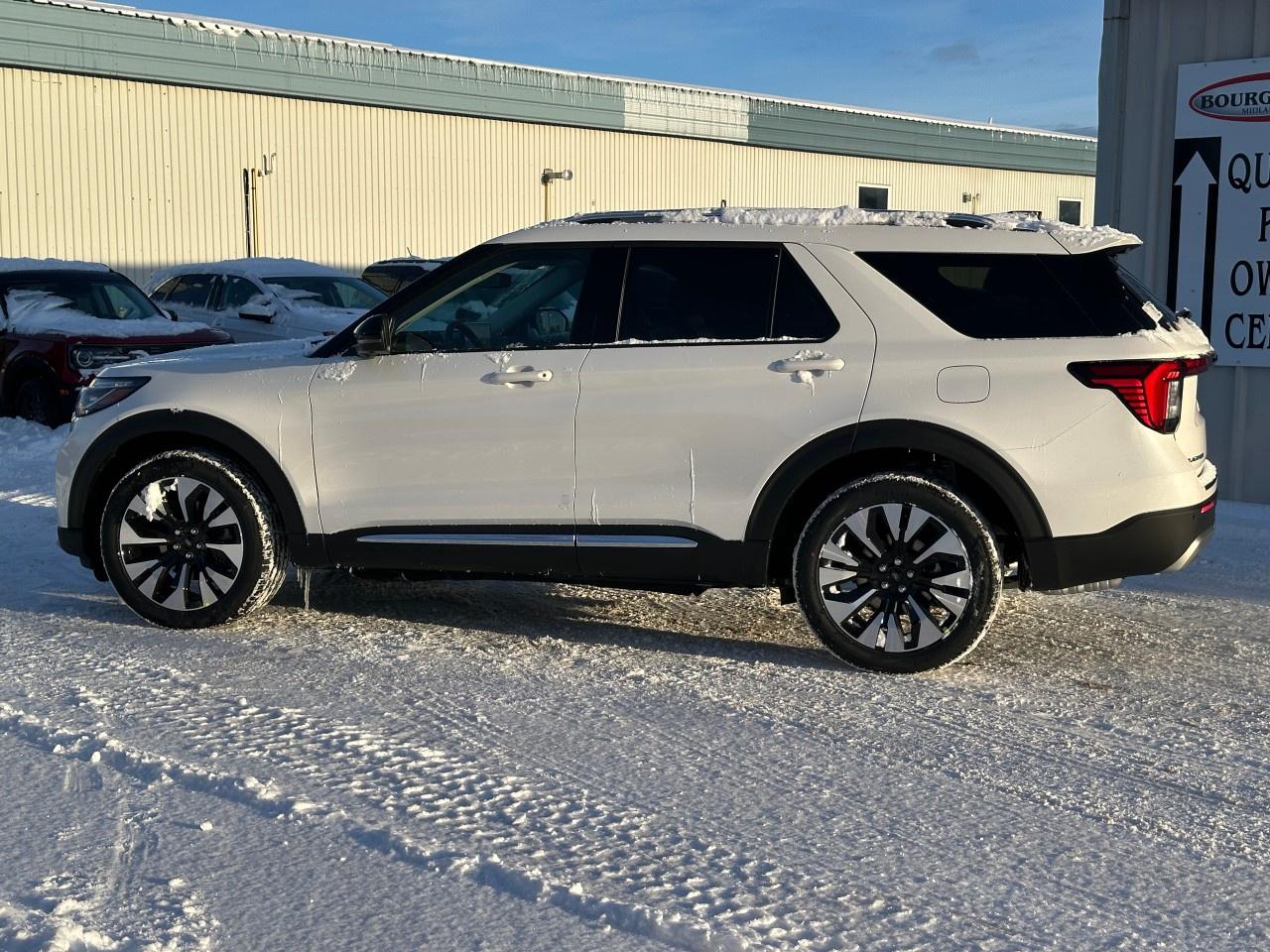 2026 Ford Explorer Platinum 4WD Photo